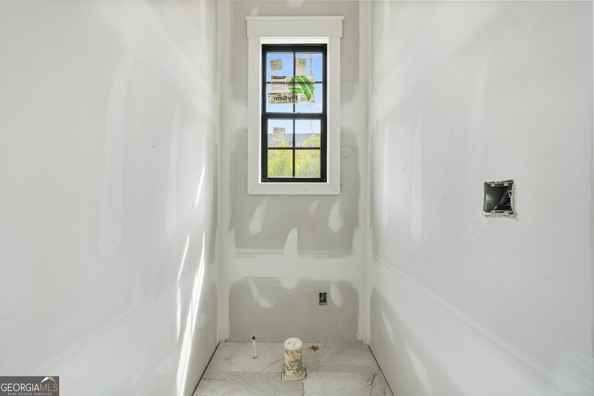 The Manor at Smithtown - Residential