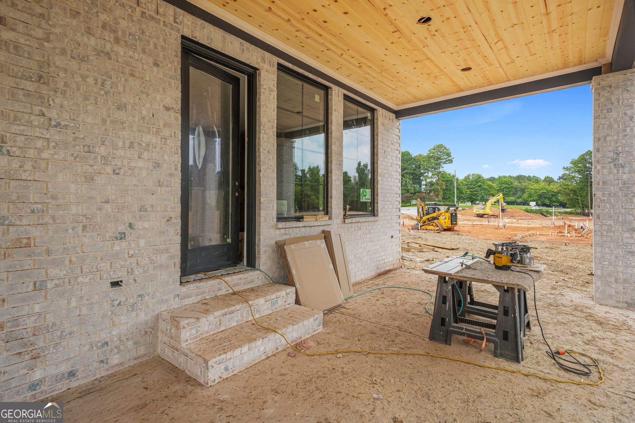 The Manor at Smithtown - Residential