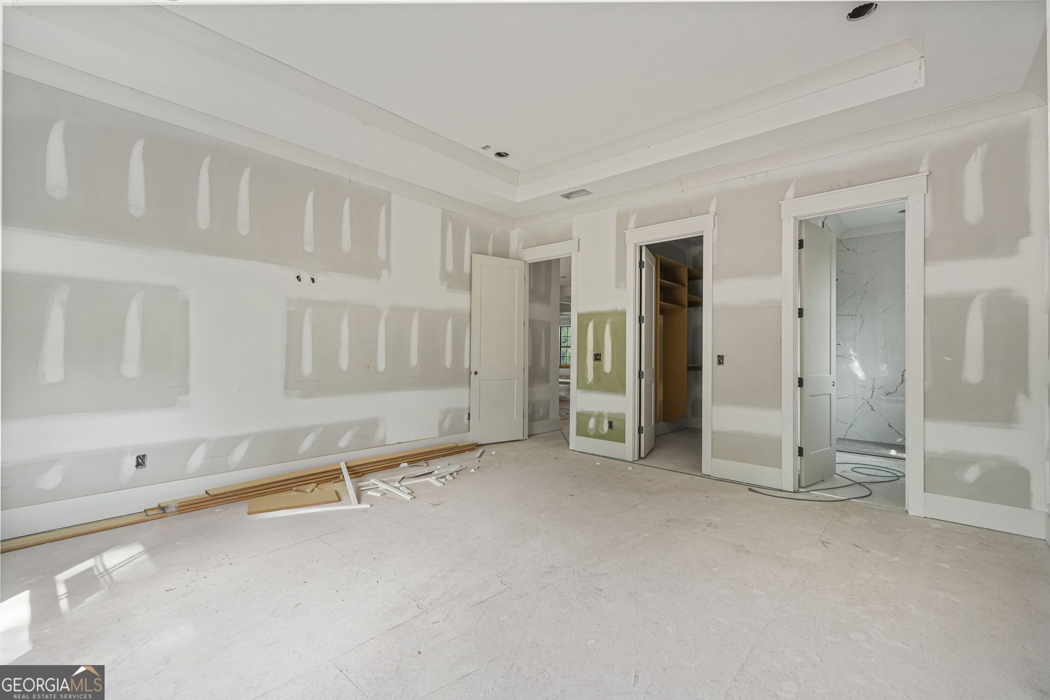 The Manor at Smithtown - Residential