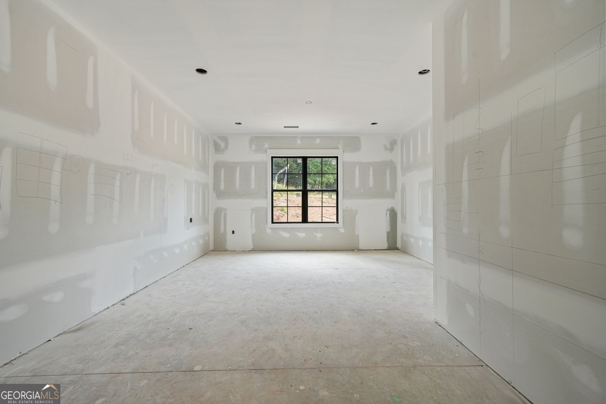 The Manor at Smithtown - Residential