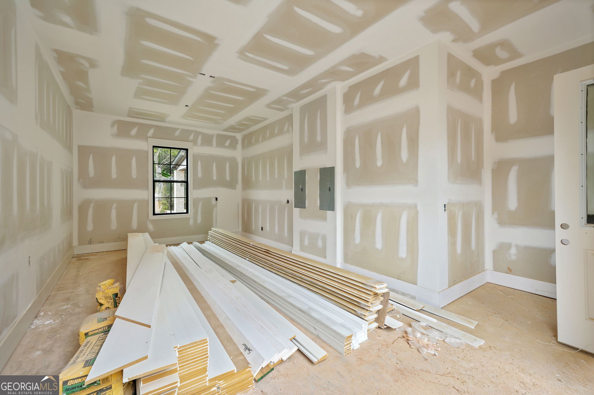 The Manor at Smithtown - Residential