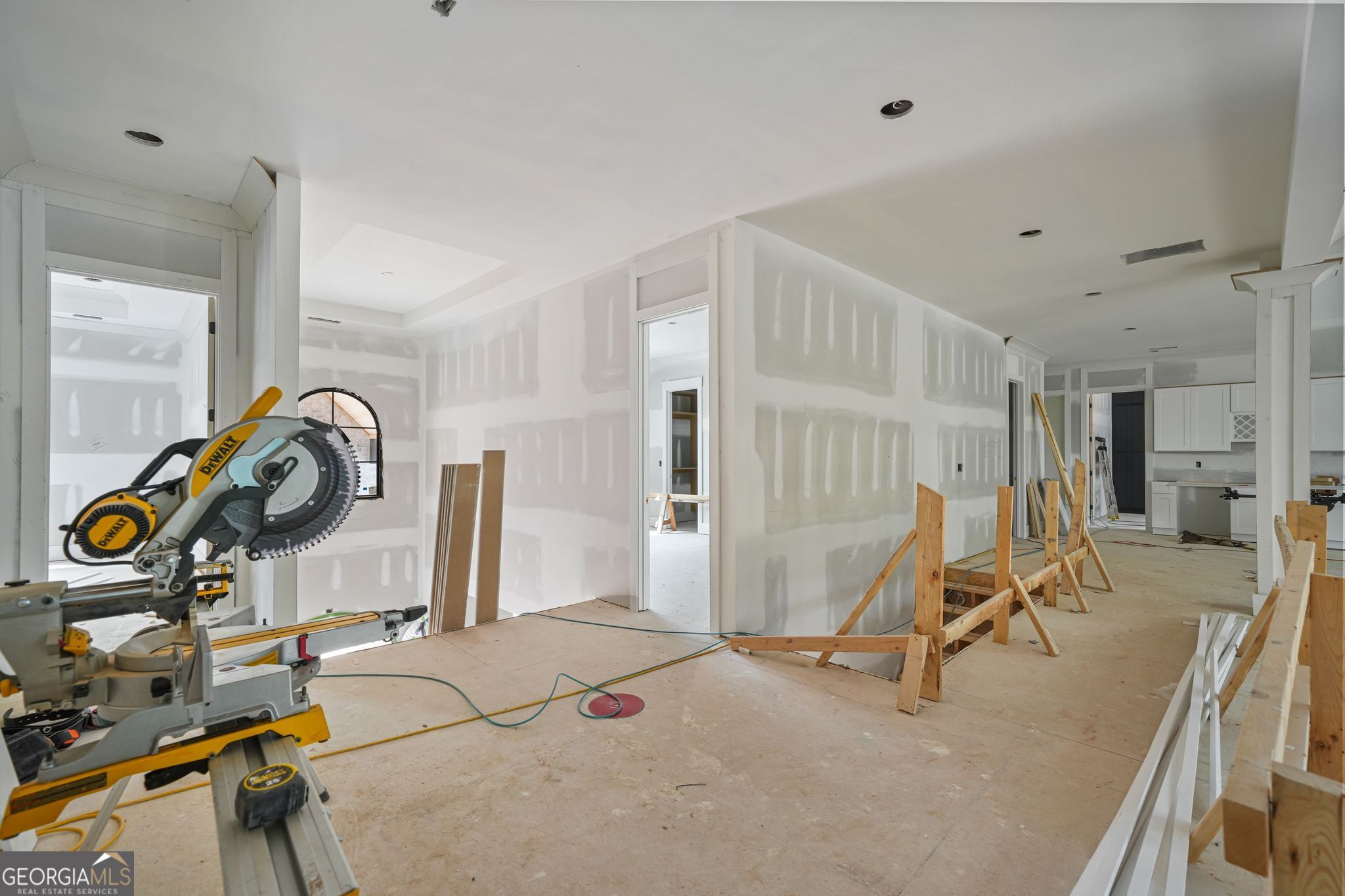 The Manor at Smithtown - Residential