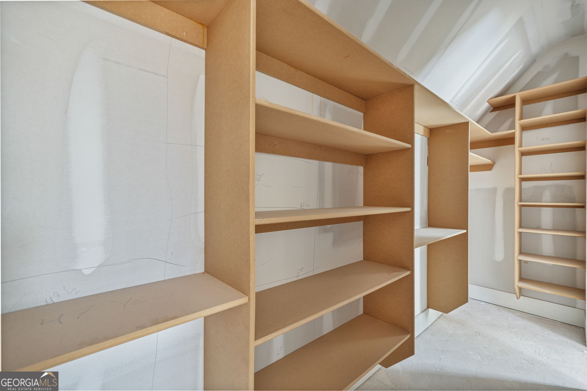 The Manor at Smithtown - Residential