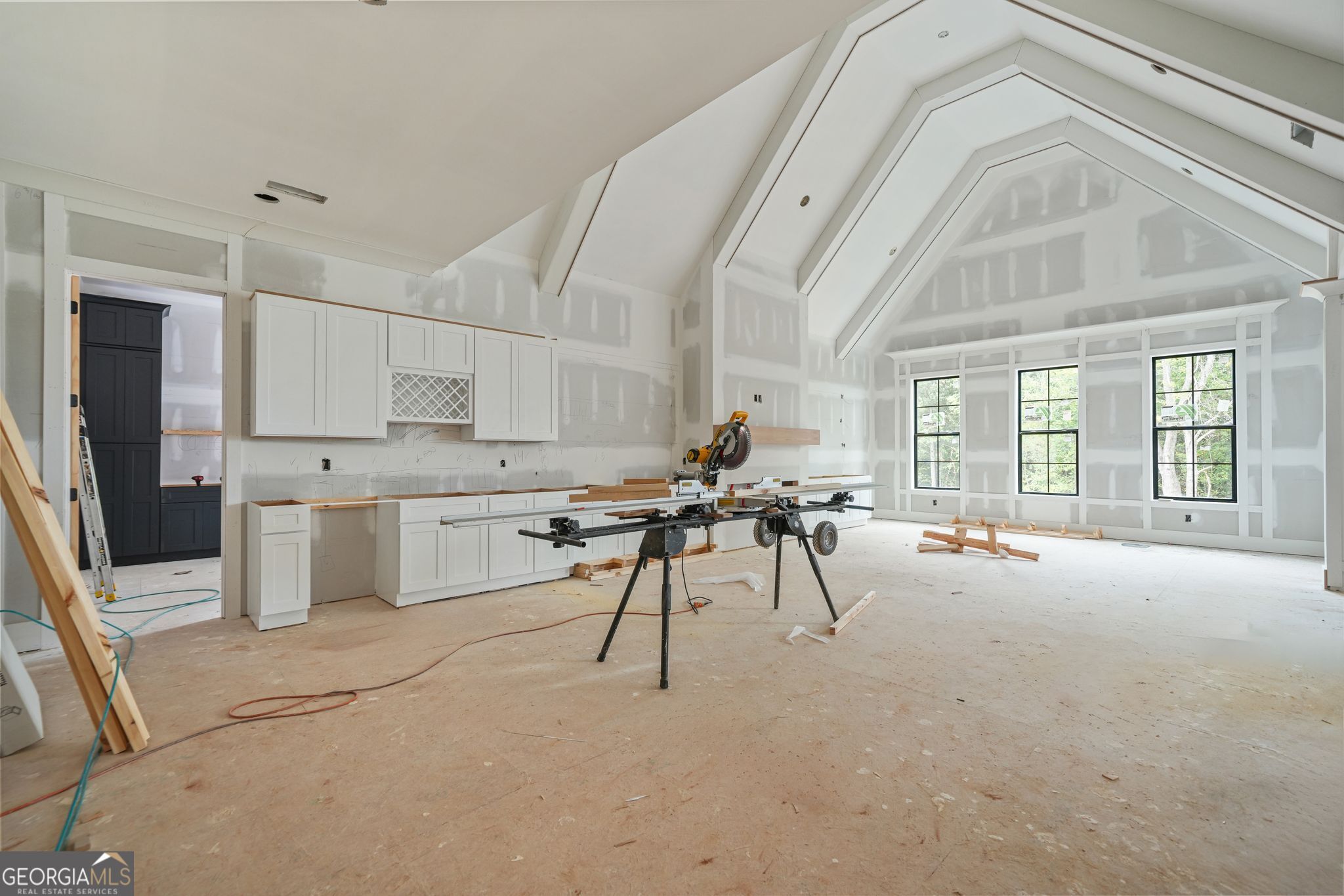 The Manor at Smithtown - Residential