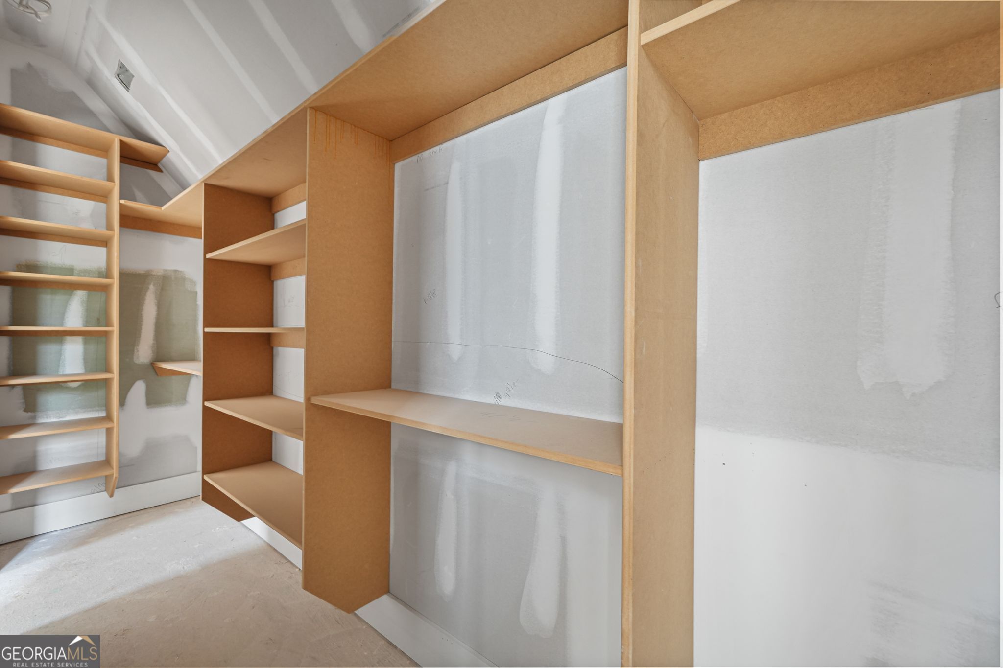 The Manor at Smithtown - Residential