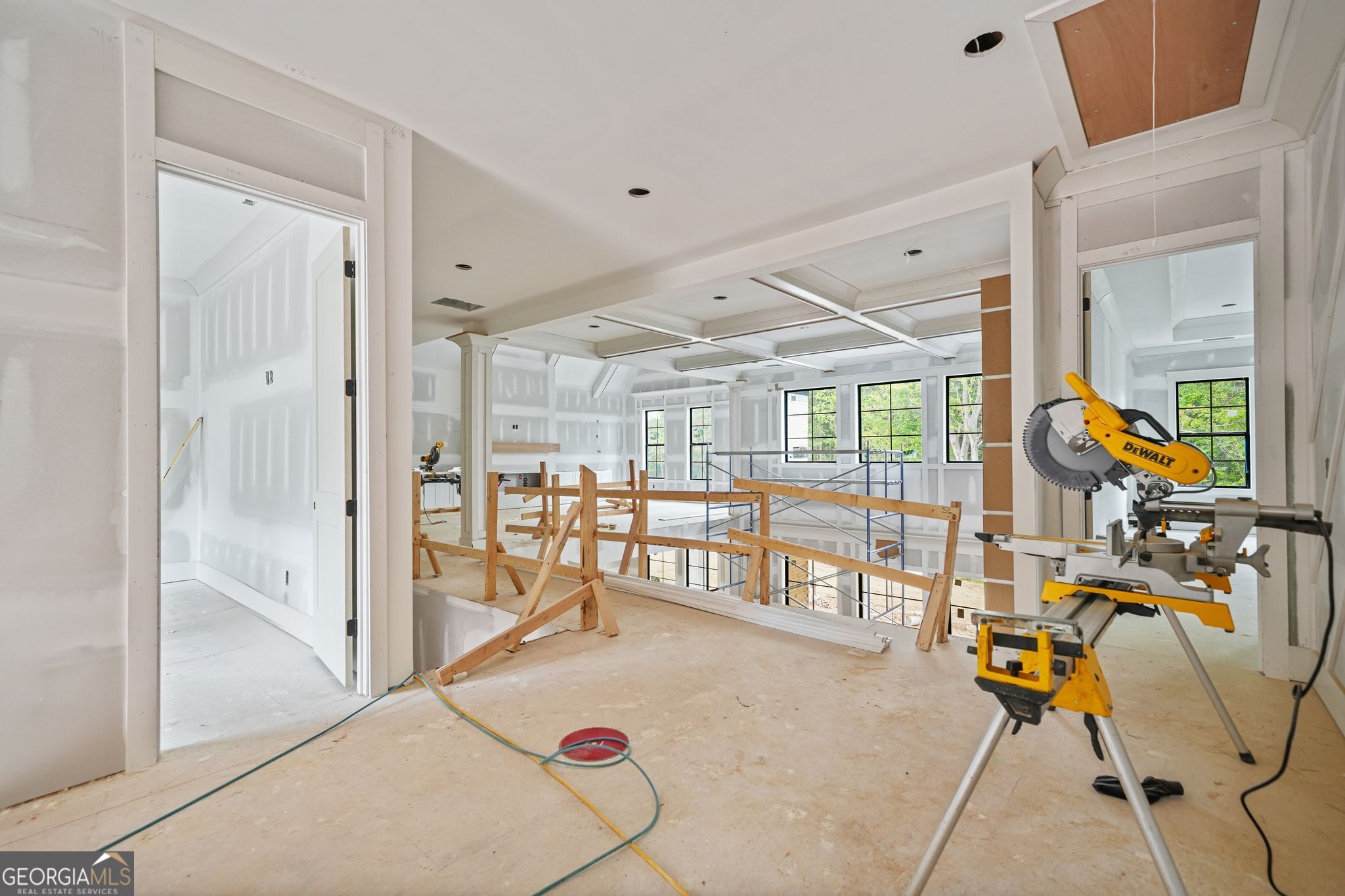 The Manor at Smithtown - Residential