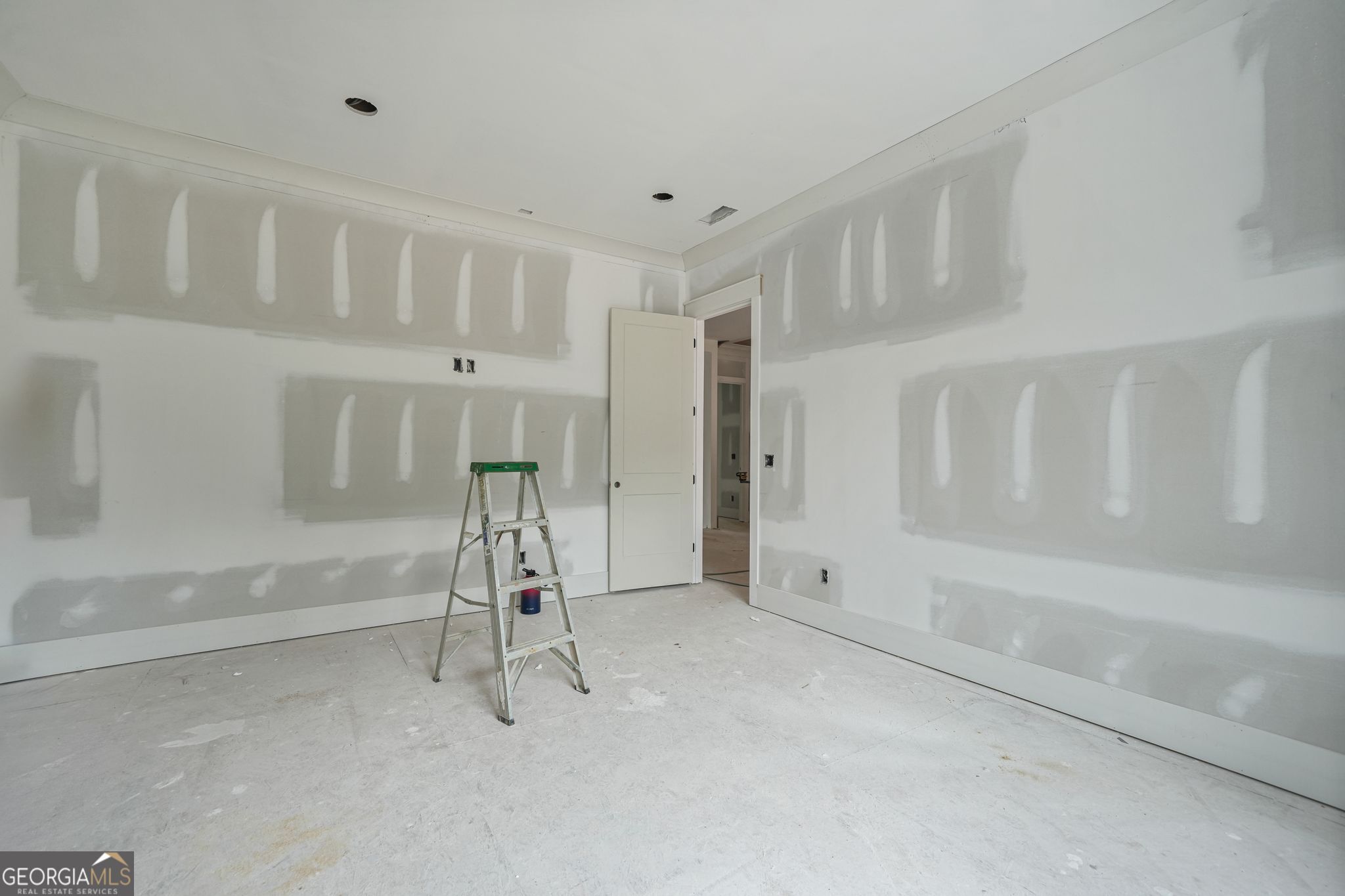 The Manor at Smithtown - Residential