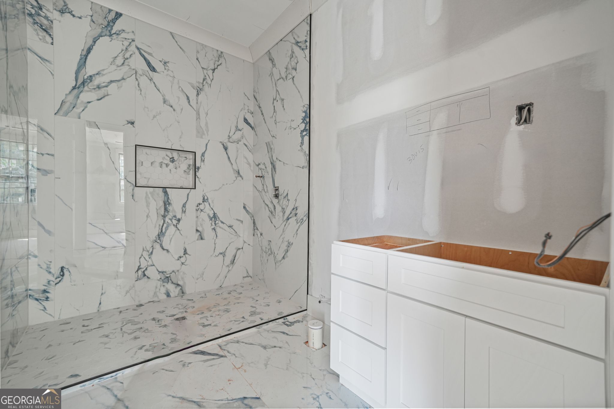 The Manor at Smithtown - Residential