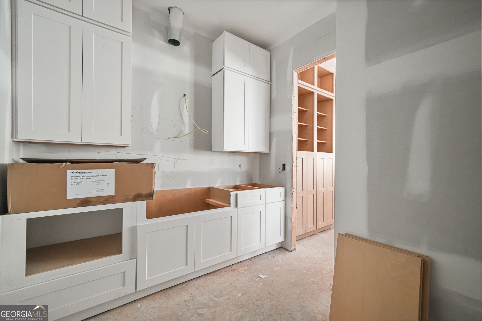 The Manor at Smithtown - Residential