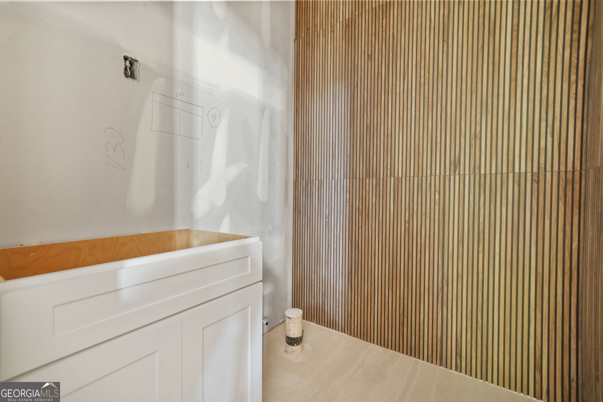 The Manor at Smithtown - Residential