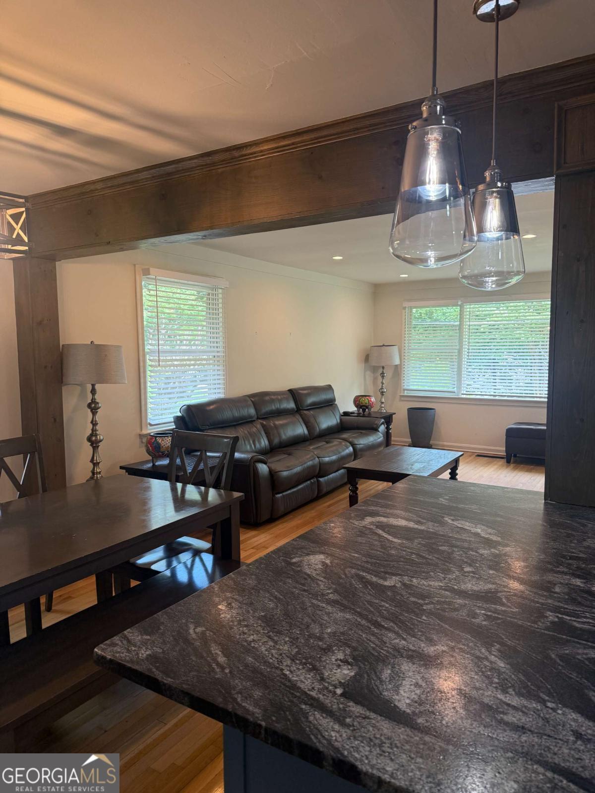 1973 W Lakeside DR