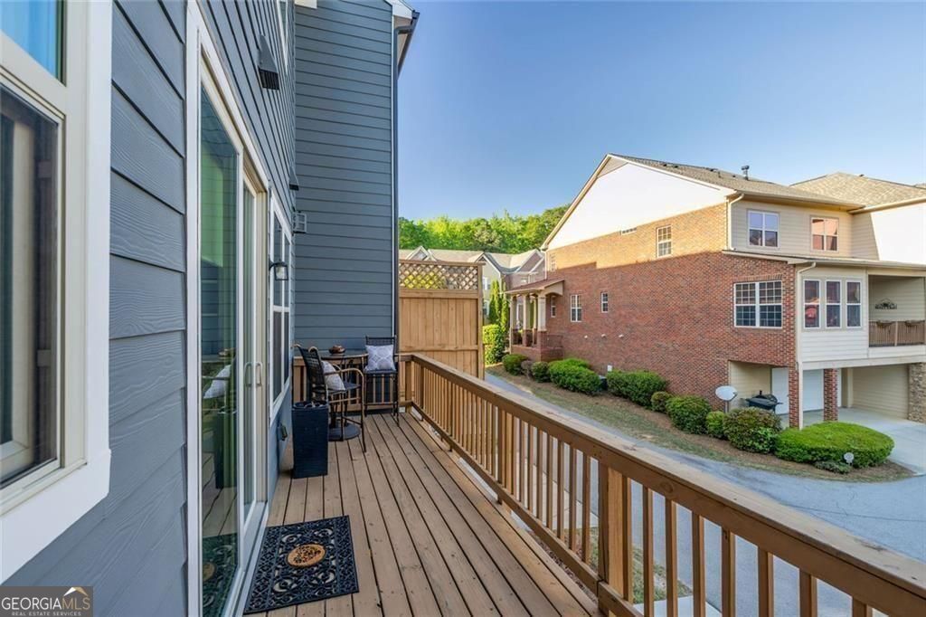 1193 Parktown DR