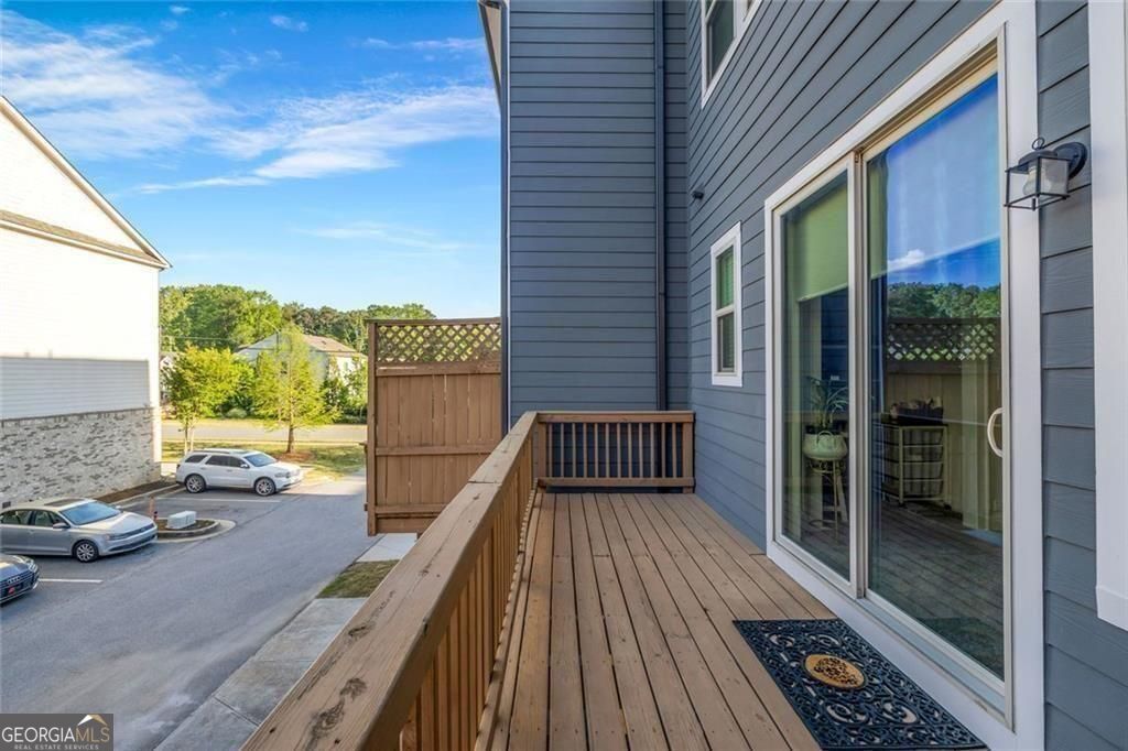 1193 Parktown DR