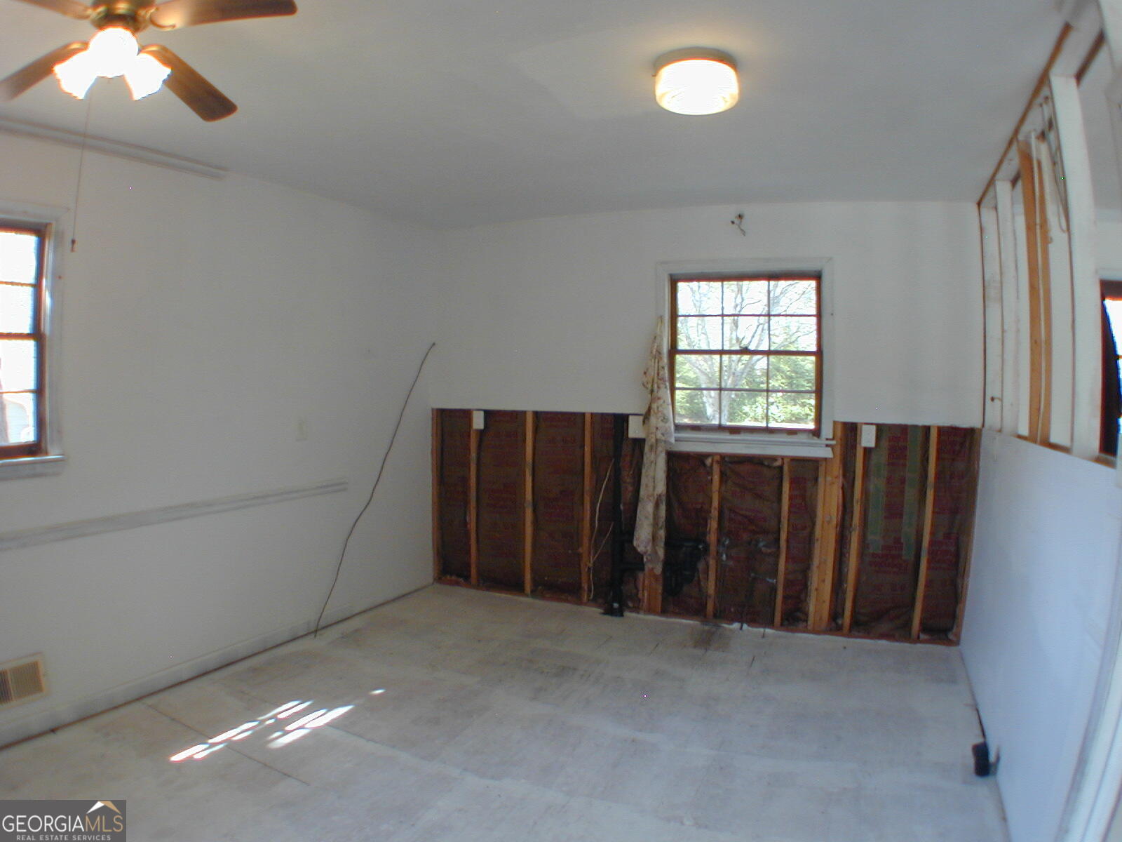 3417 Creekwood DR SE