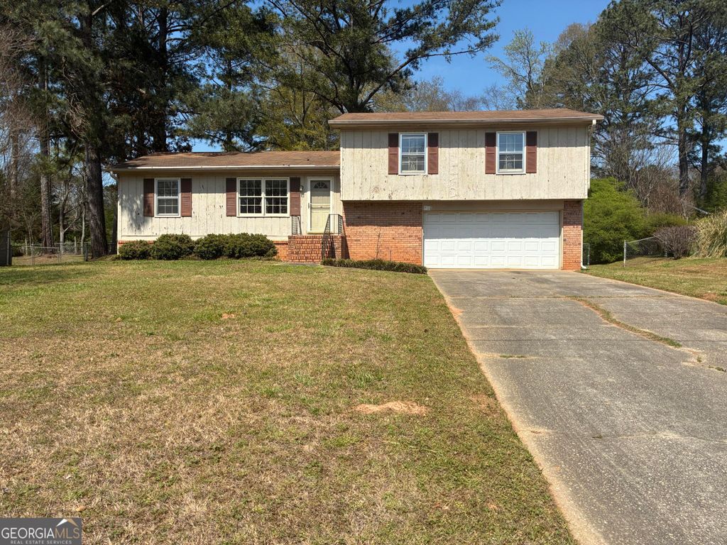 Photo of 3417 Creekwood Drive SE, Conyers, GA 30094 (MLS # 10715550)