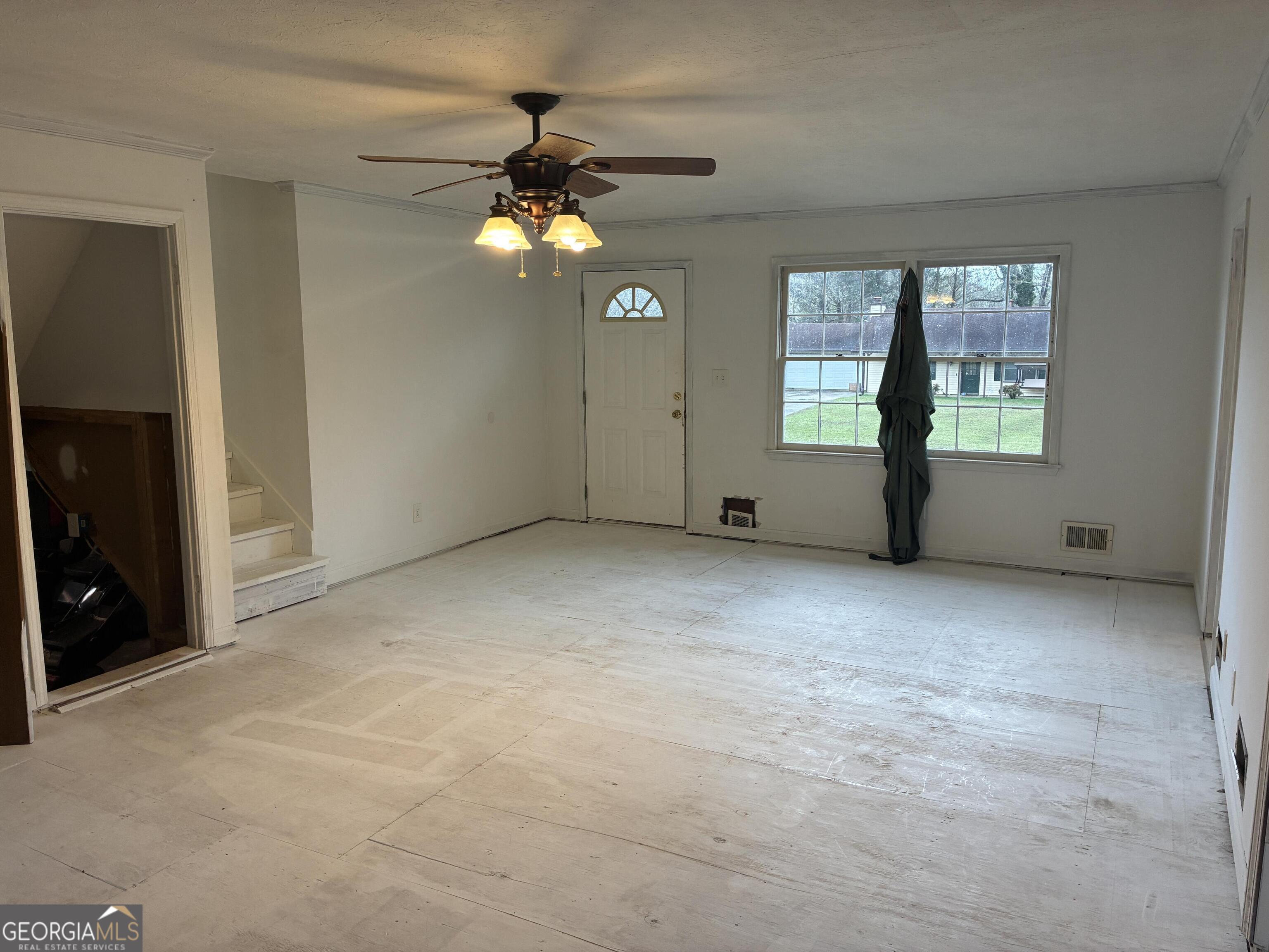 3417 Creekwood DR SE