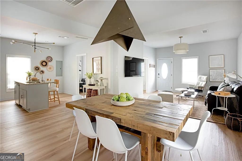 Photo of 187 Farrington Avenue SE, Atlanta, GA 30315 (MLS # 10715144)