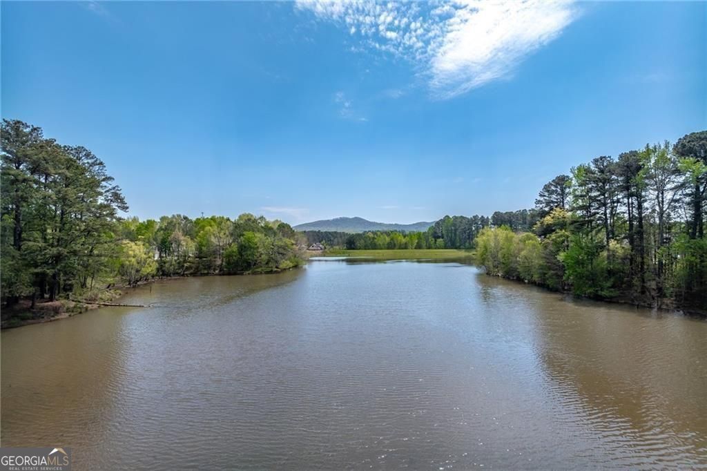 Photo of 1964 Lakeshore Overlook Circle NW, Kennesaw, GA 30152 (MLS # 10696959)