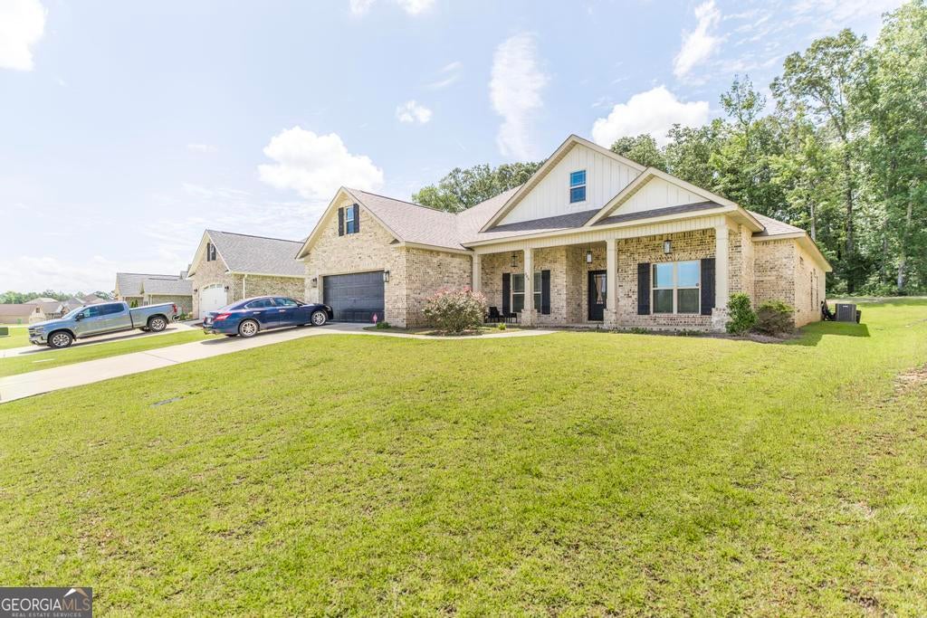 306 Rustic Live Oak TRL