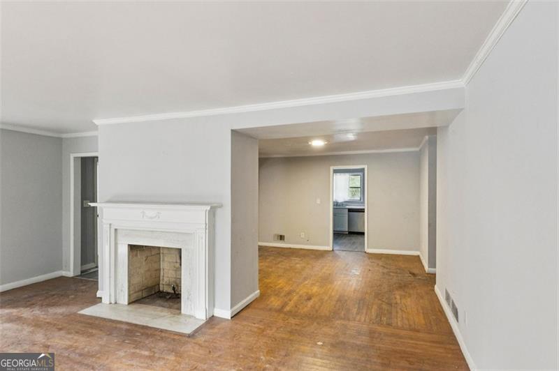 969 MOUNT AIRY DR SW