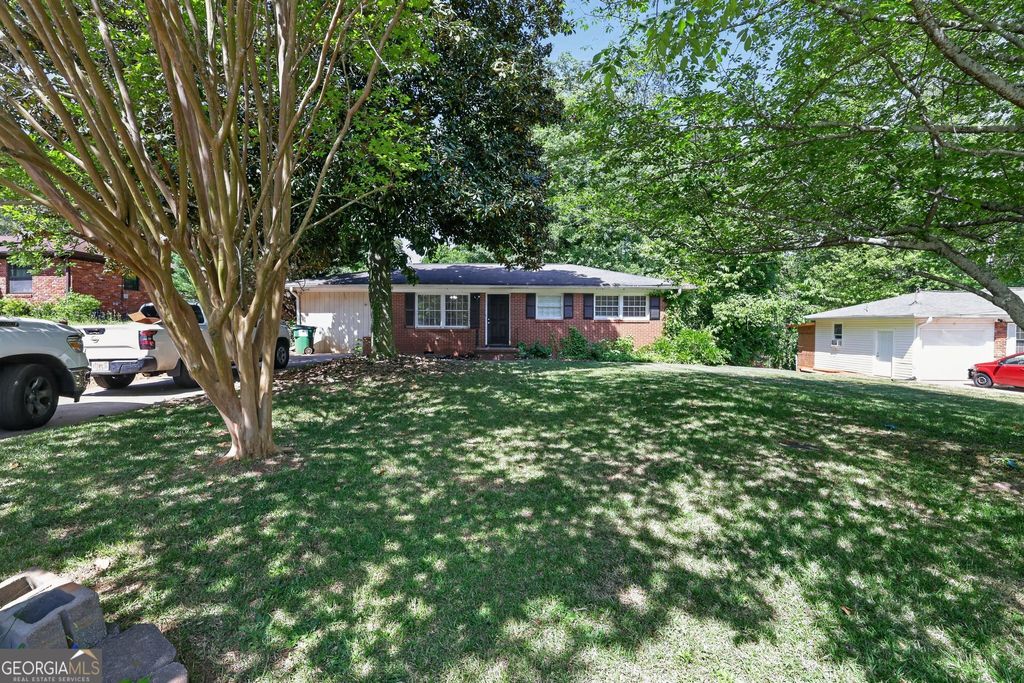 Photo of 2370 Wakita Drive SE, Marietta, GA 30060 (MLS # 10739963)