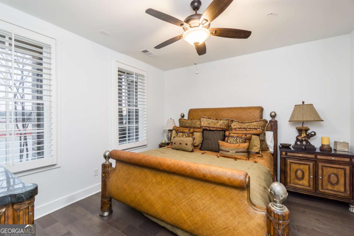 963 South on main DR