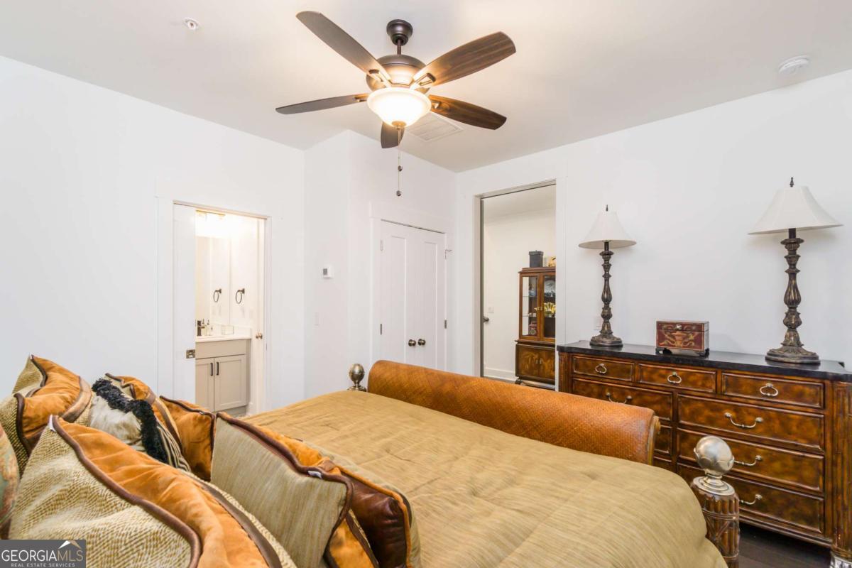 963 South on main DR