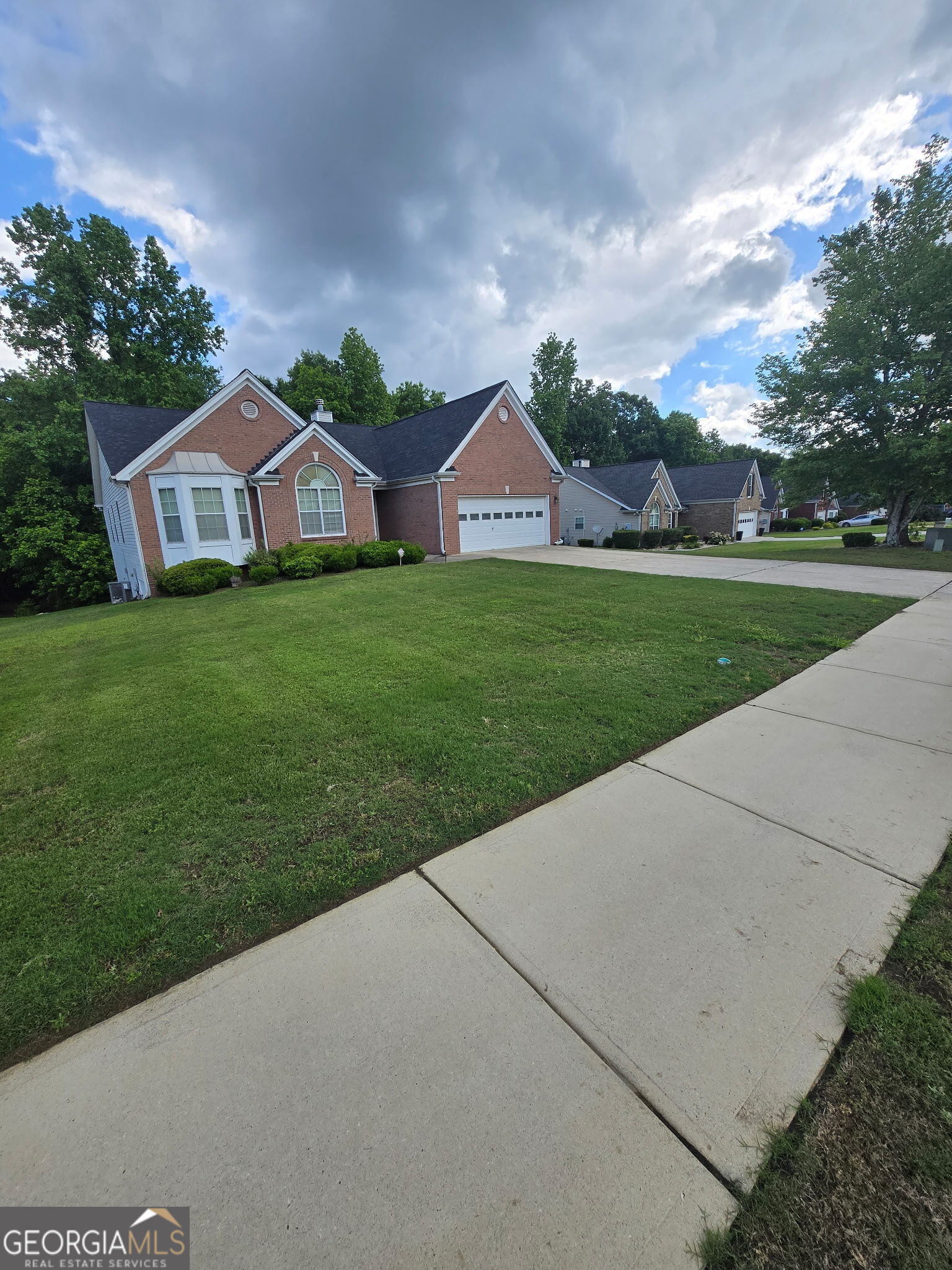 1925 Cedar Walk LN
