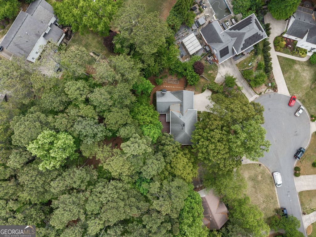 Photo of 685 Wood Work Way, Roswell, GA 30076 (MLS # 10742354)