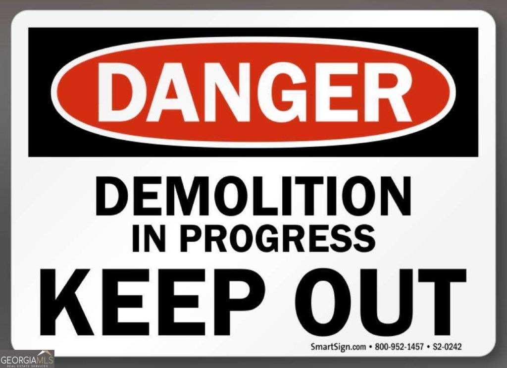 Photo of 3260 E Ponce De Leon Avenue, Scottdale, GA 30079 (MLS # 10662403)