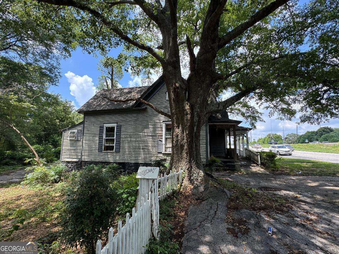 3260 E Ponce De Leon AVE