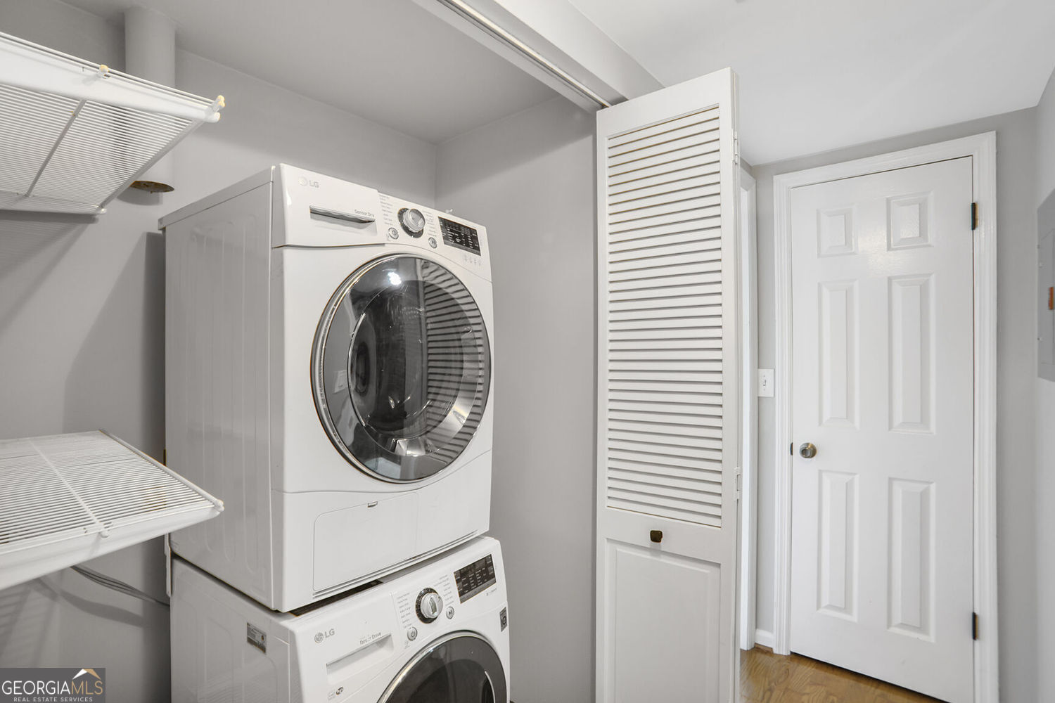 Atlanta, Georgia 30309, United States, 2 Bedrooms Bedrooms, ,2 BathroomsBathrooms,Residential,Active,136446