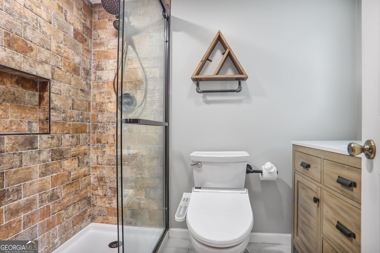 Atlanta, Georgia 30309, United States, 2 Bedrooms Bedrooms, ,2 BathroomsBathrooms,Residential,Active,136446