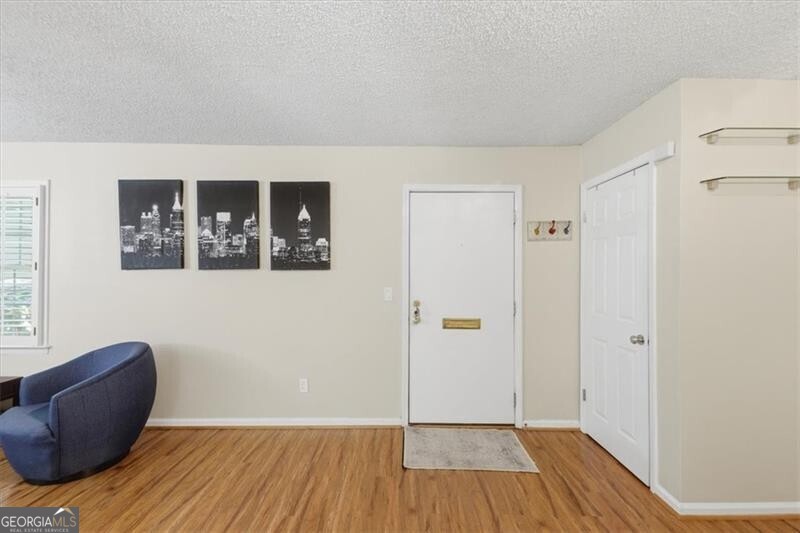 225 Triumph DR NW