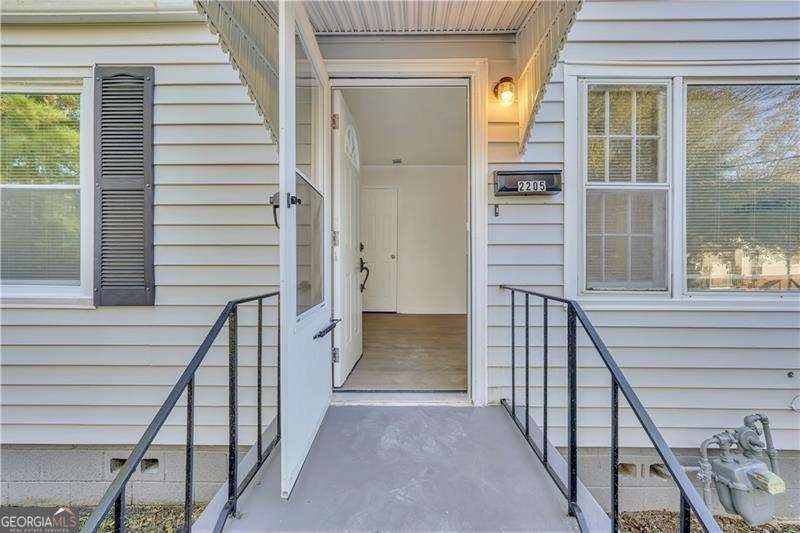 Photo of 2205 Texas Avenue, Savannah, GA 31404 (MLS # 10817754)