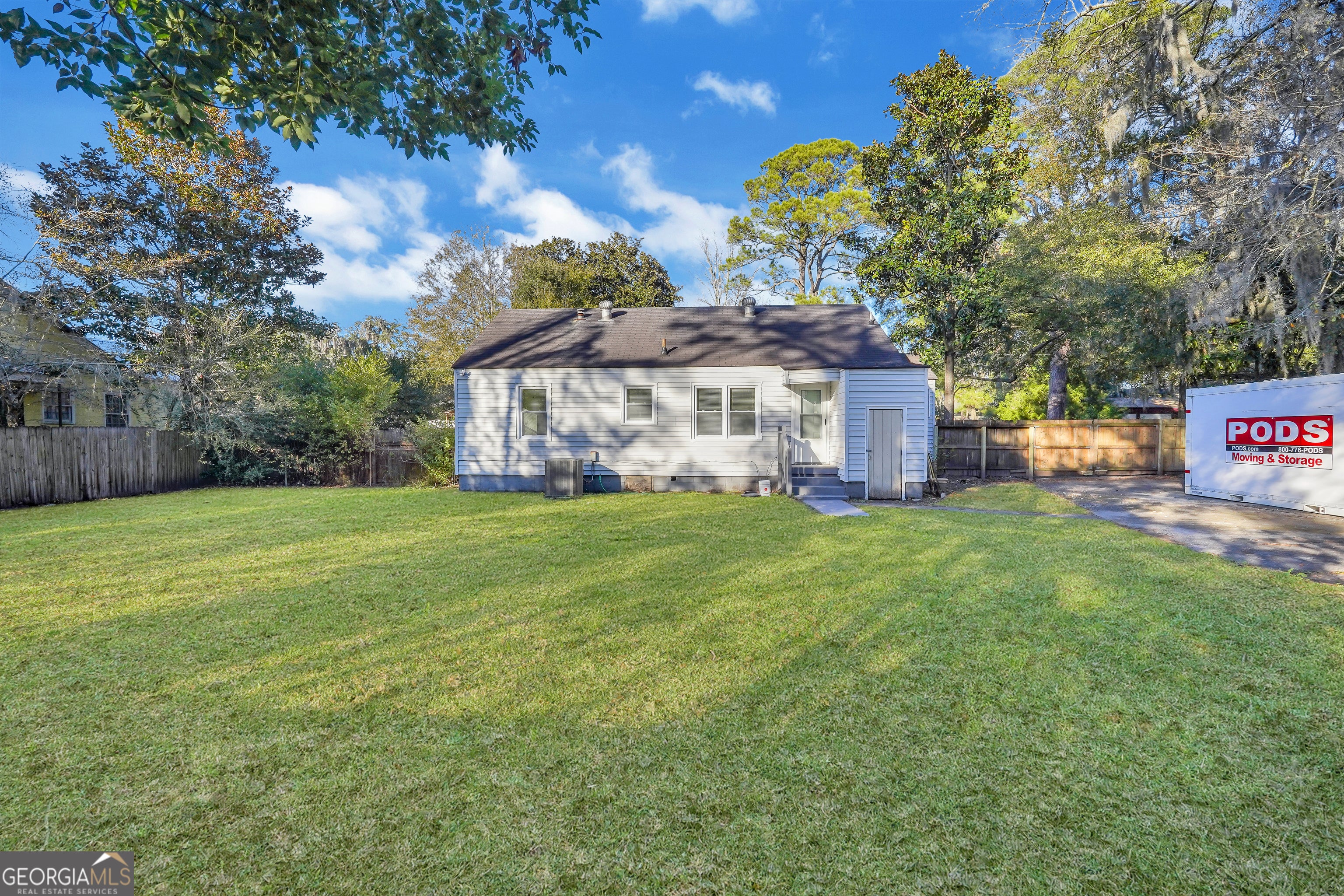 2205 Texas AVE