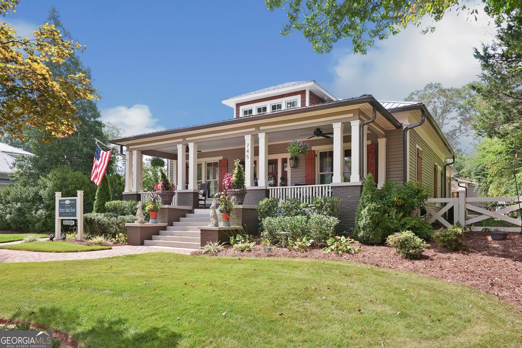 Photo of 745 Washington Street, Clarkesville, GA 30523 (MLS # 10723003)