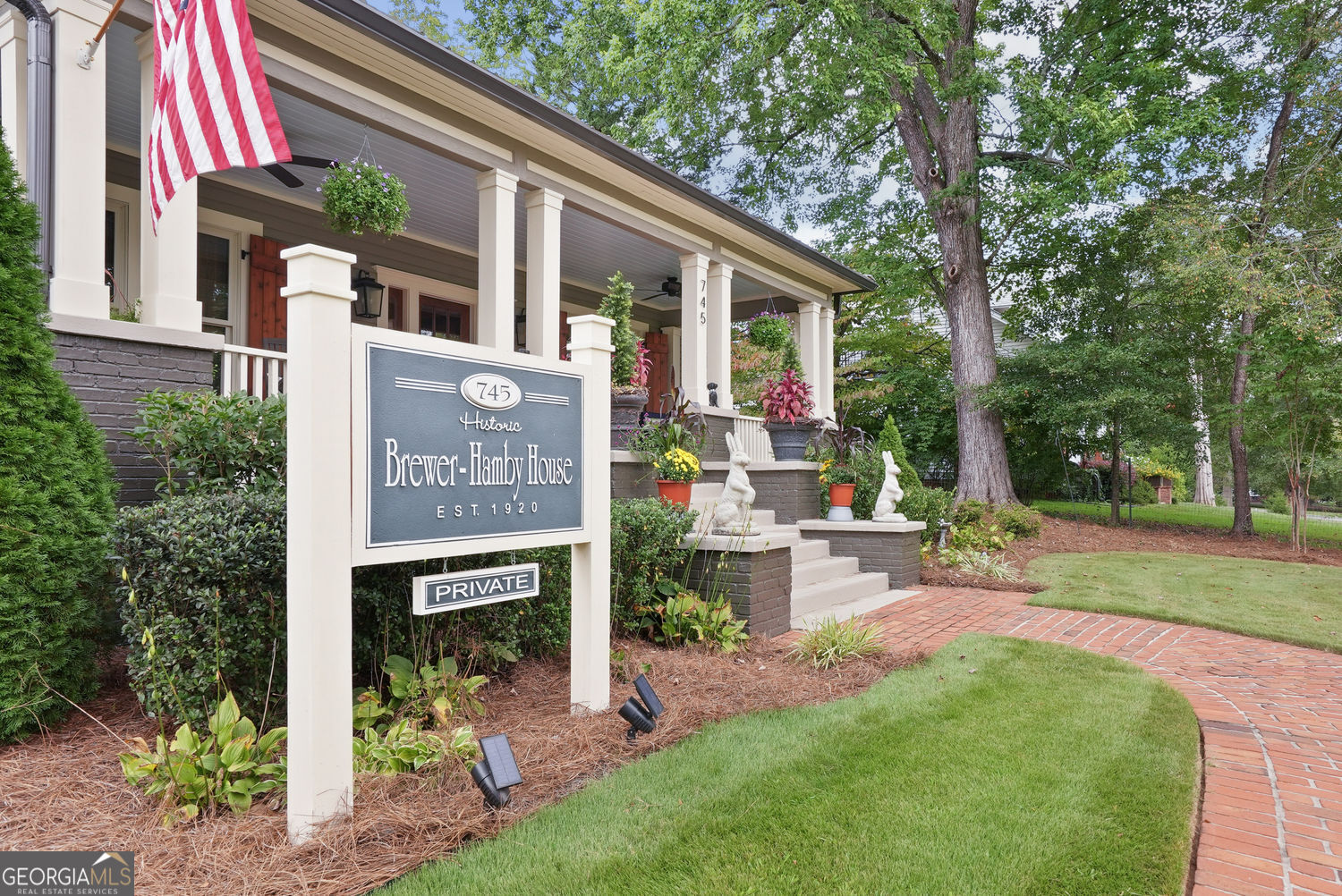 745 Washington Street