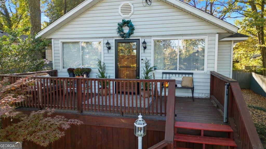 Photo of 2152 Forrest Place NW, Atlanta, GA 30318 (MLS # 10647475)