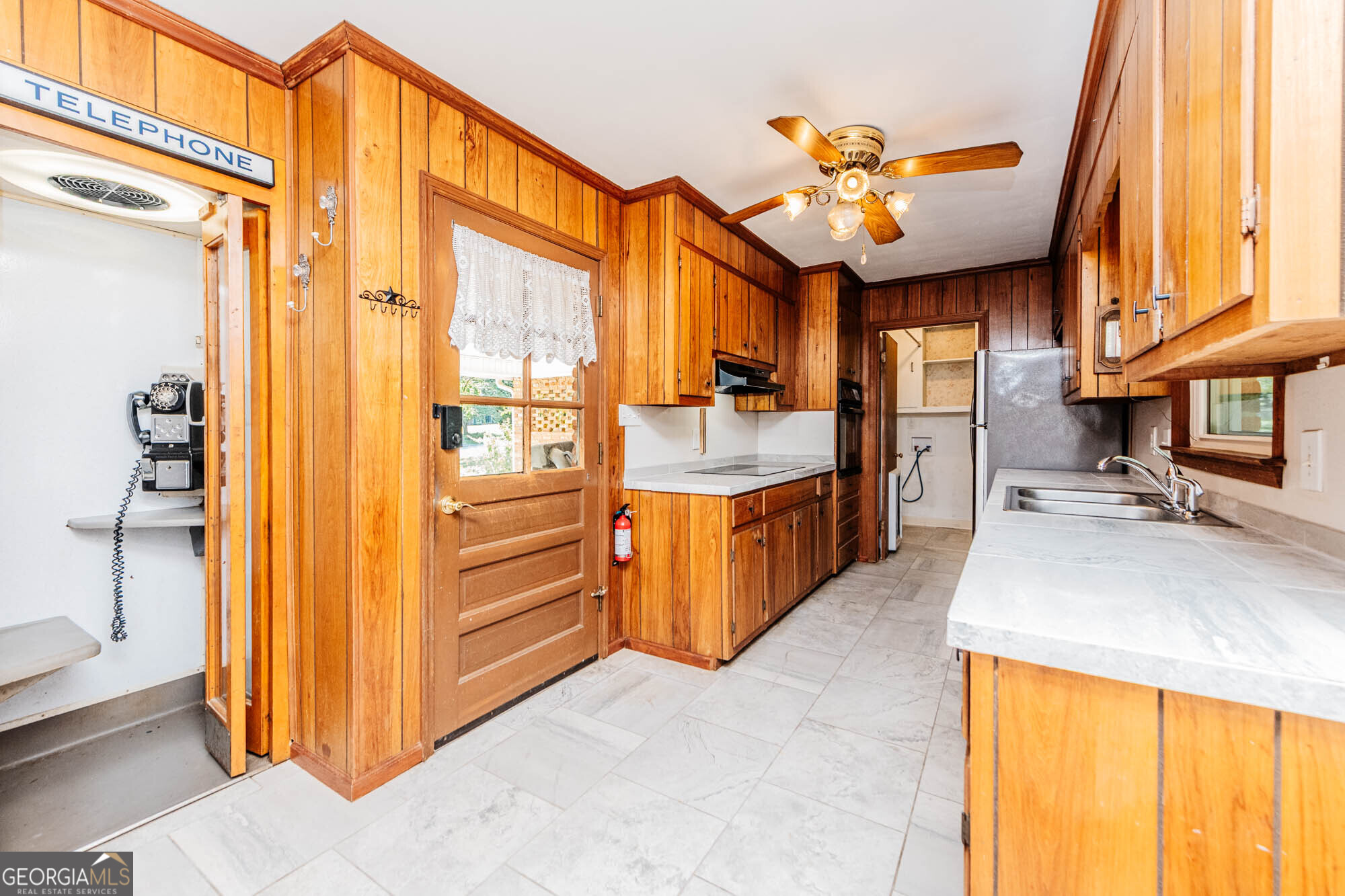 3268 Willowdale DR
