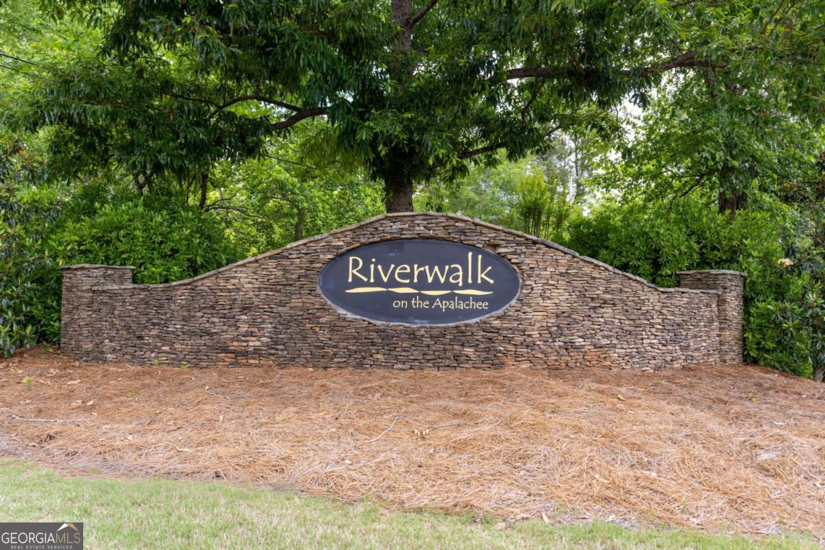 1441 Riverwalk RD