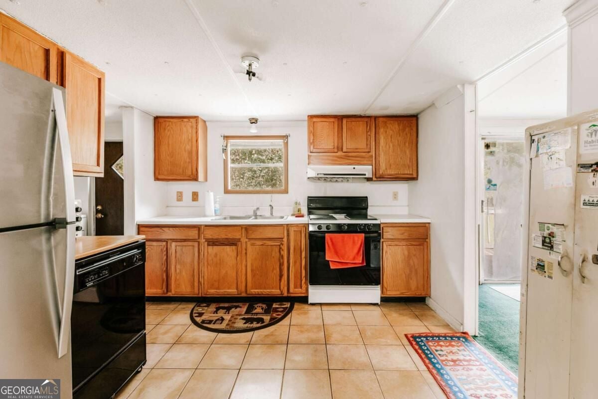 111 Johnson RD