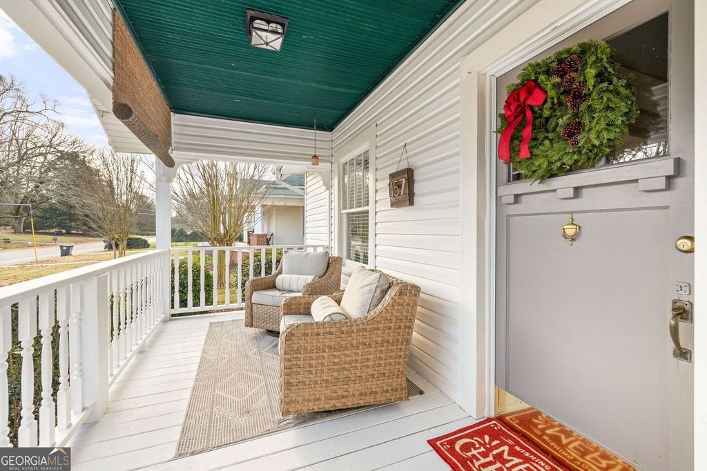 Photo of 1157 Riverside Drive, Gainesville, GA 30501 (MLS # 10660599)