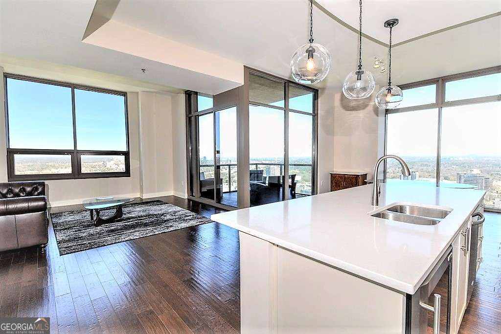270 17th ST NW 4302