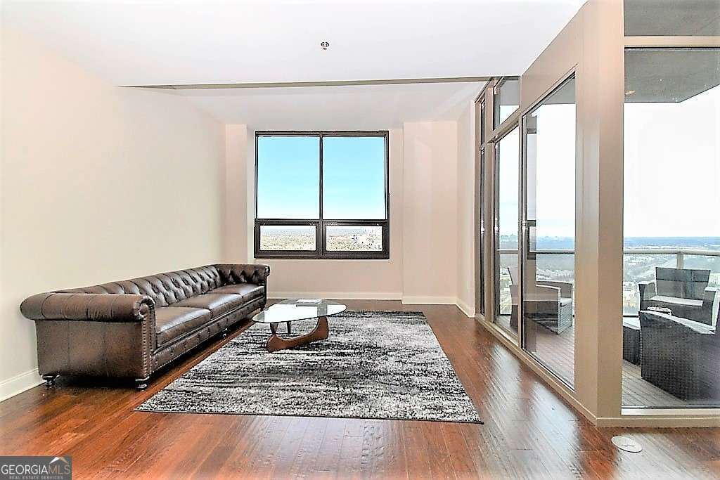 270 17th ST NW 4302
