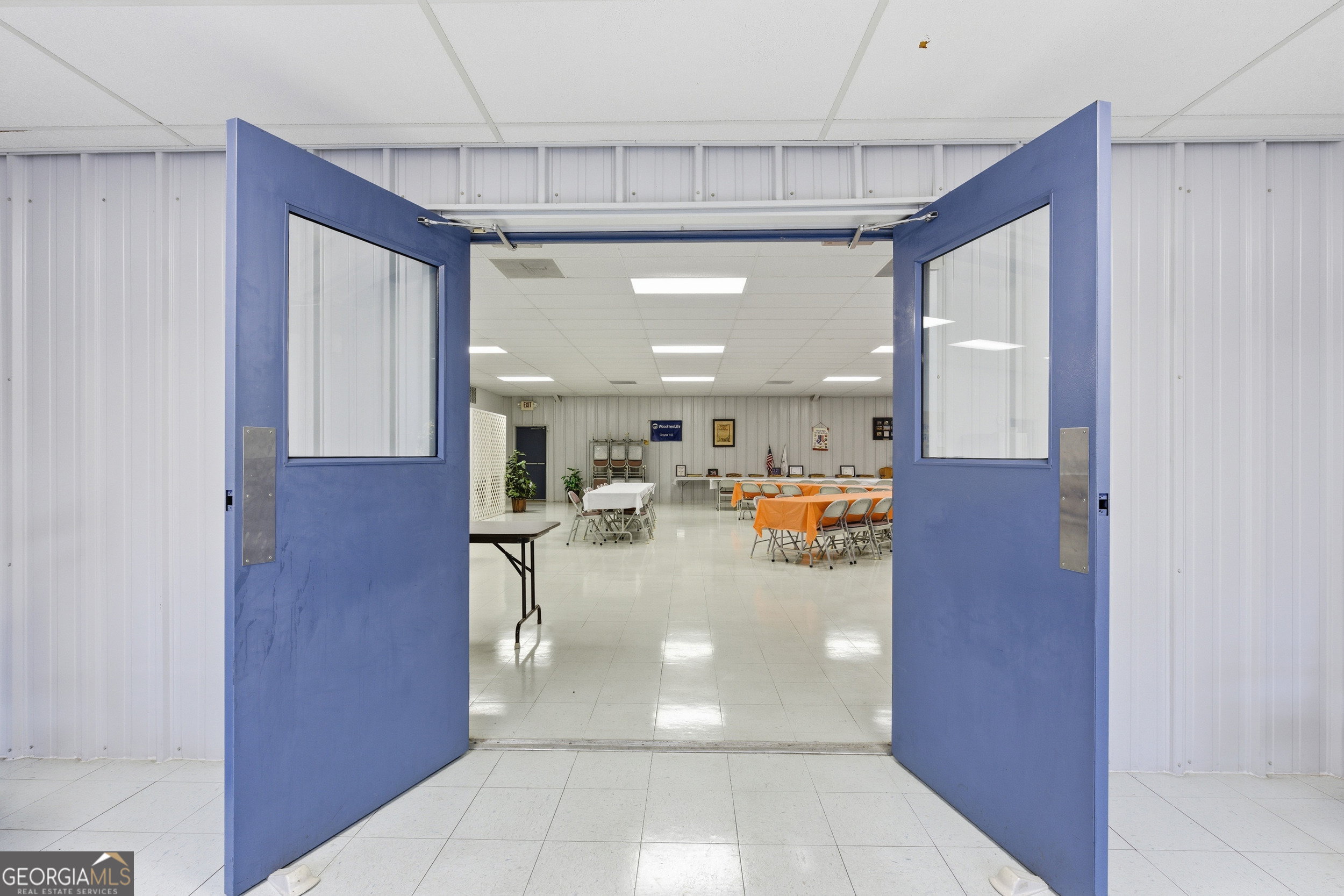 300 Hills Crossing RD