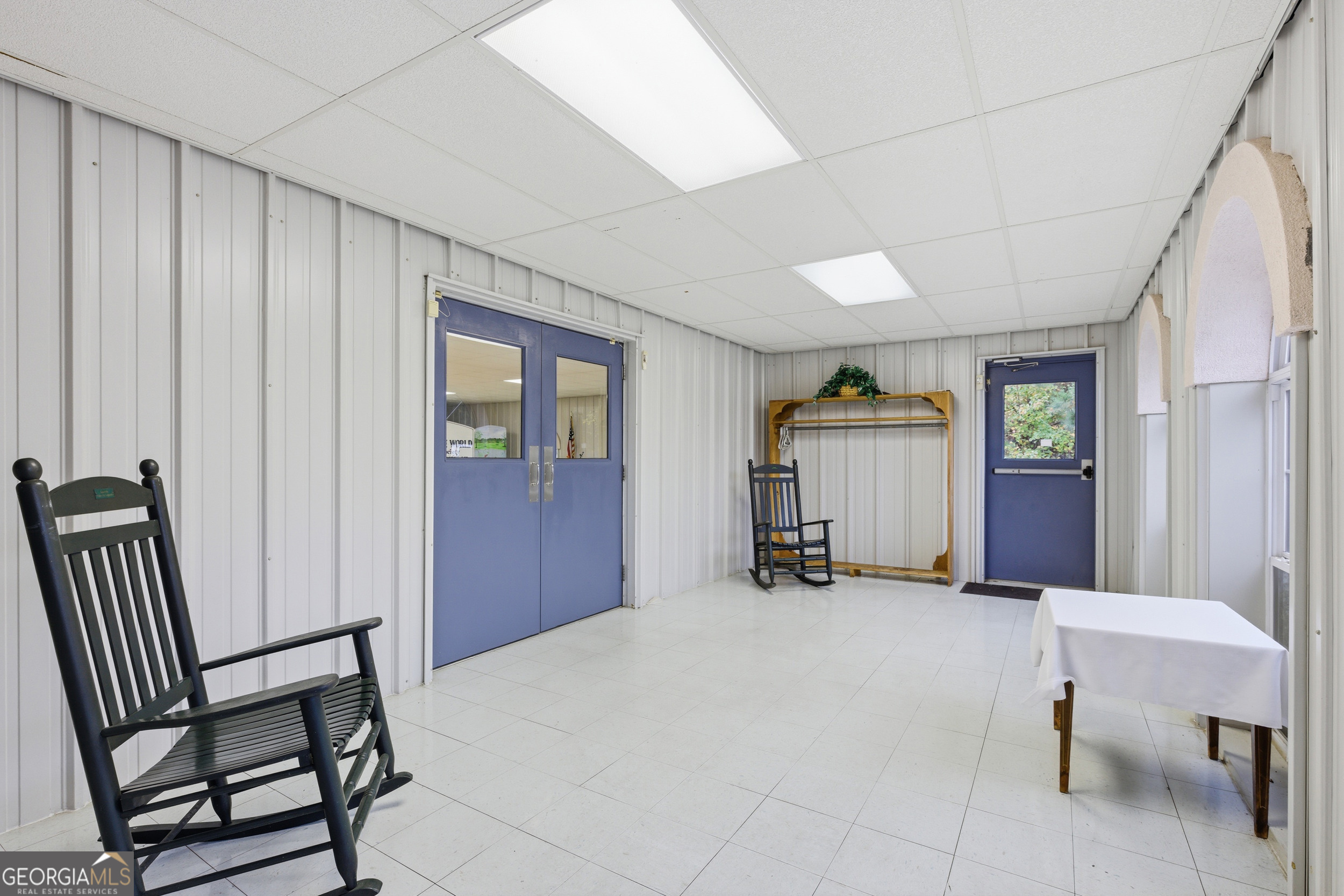 300 Hills Crossing RD