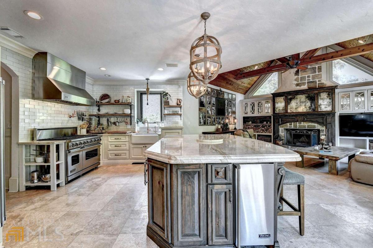 LAUREL SPRINGS - Residential