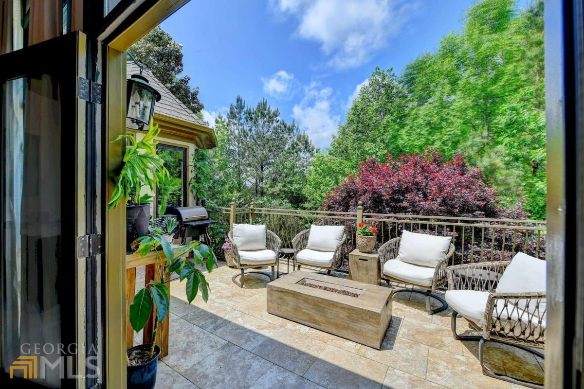 LAUREL SPRINGS - Residential