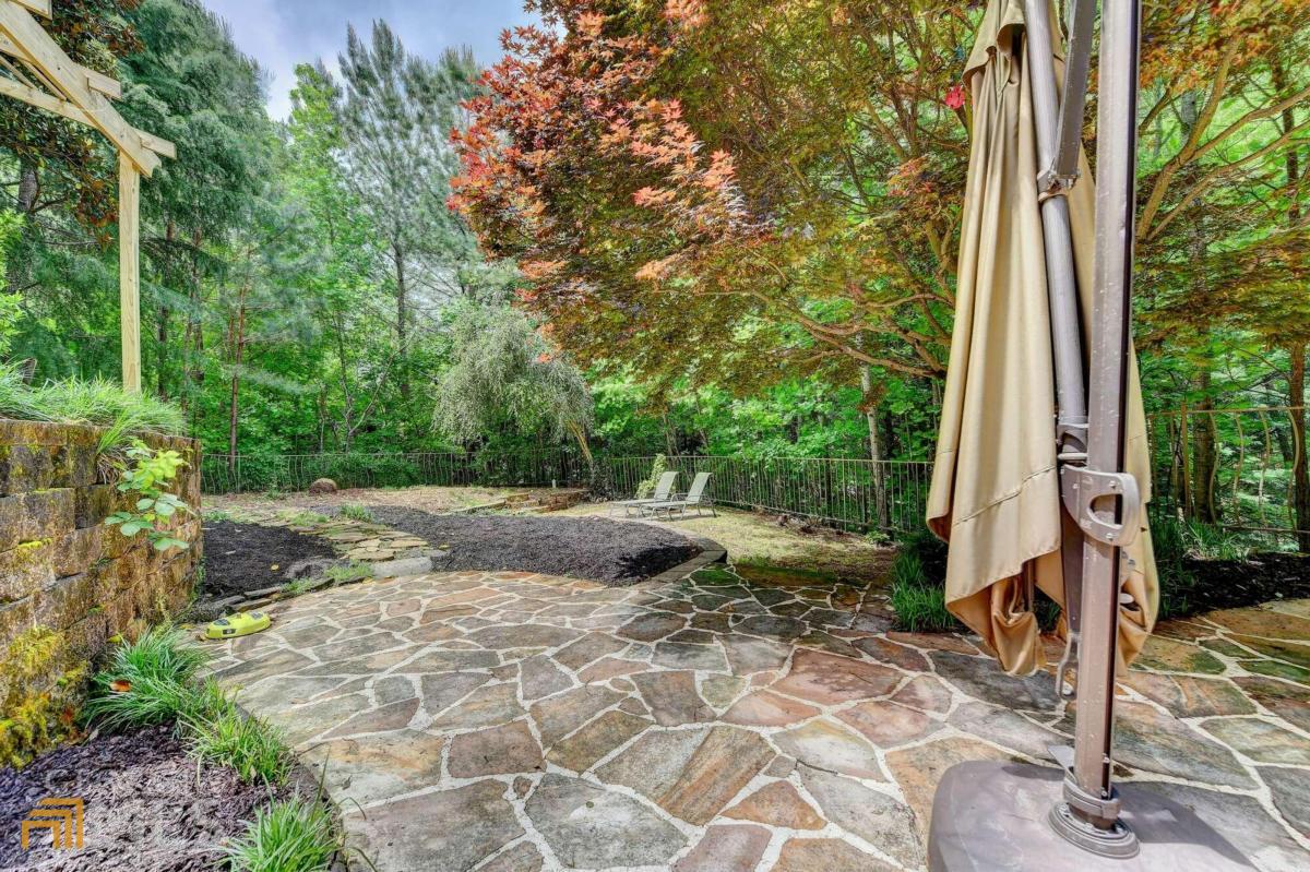 LAUREL SPRINGS - Residential